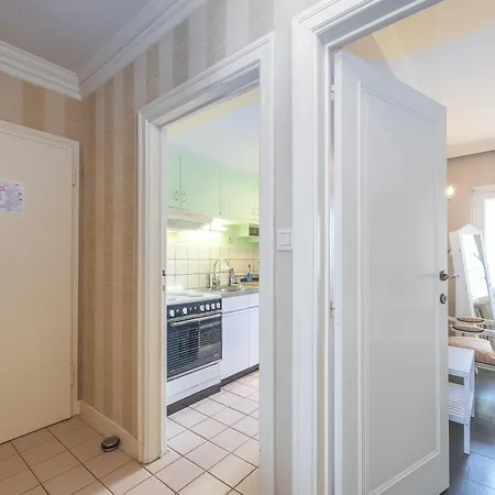 Lecomte - Longchamp 201 Apartment