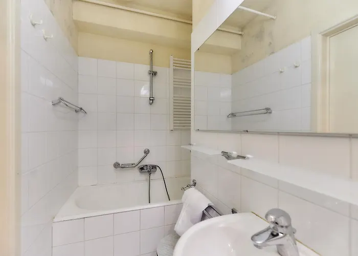 Lecomte - Longchamp 201 Apartment