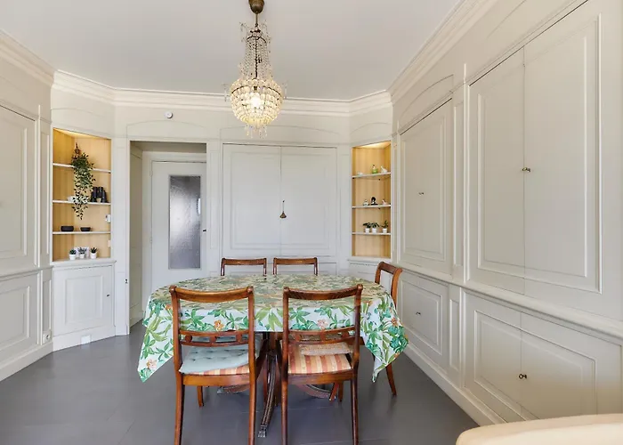 Lecomte - Longchamp 201 Apartment *